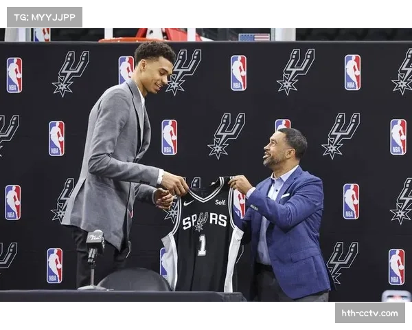 马刺139-120击败独行侠，文班亚马送出7次封盖